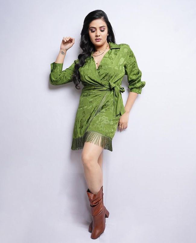 Vibrant Looks Of Sreemukhi In Colorful Outfit